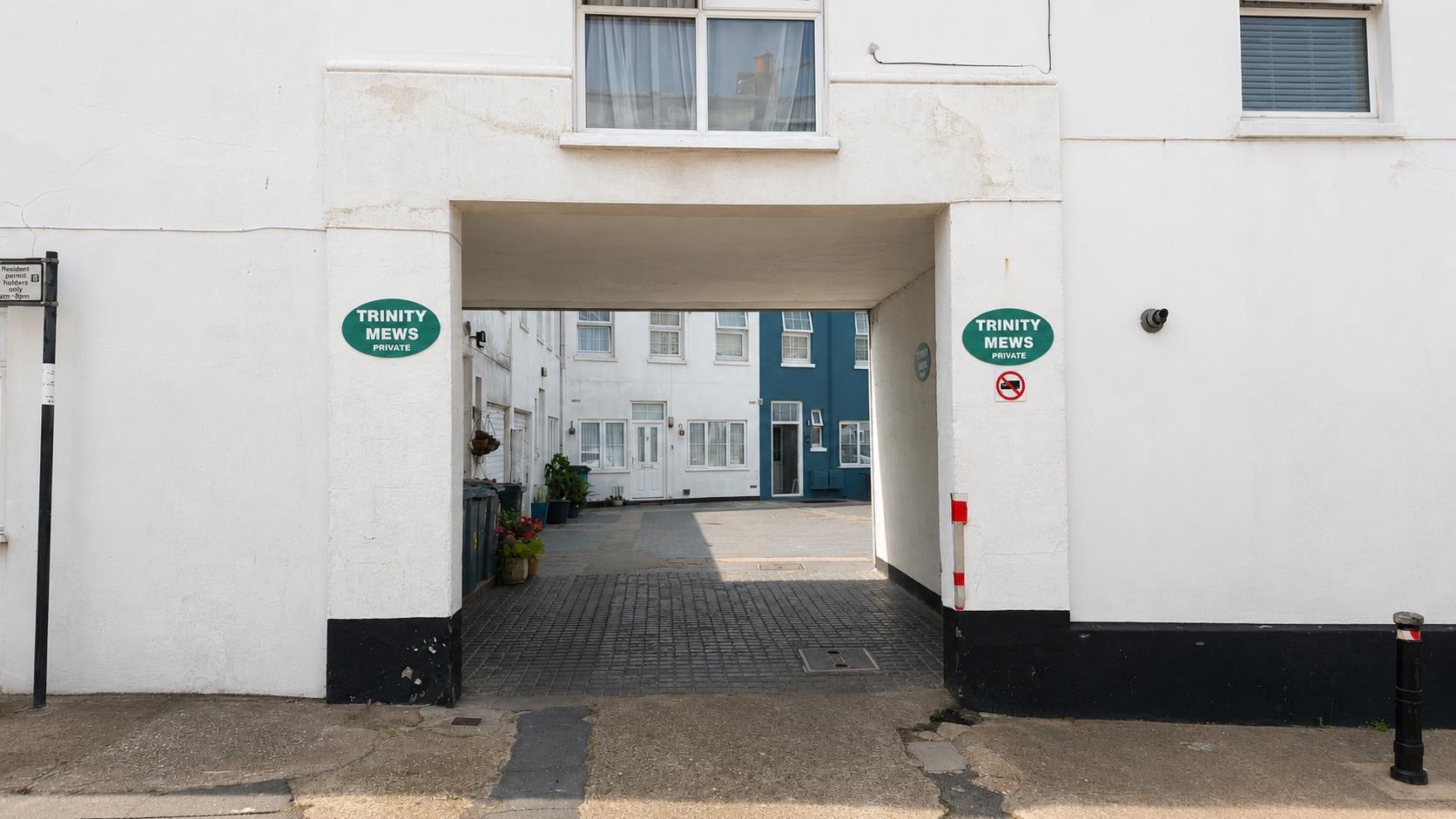 3 bed property in Trinity Mews, Hastings
